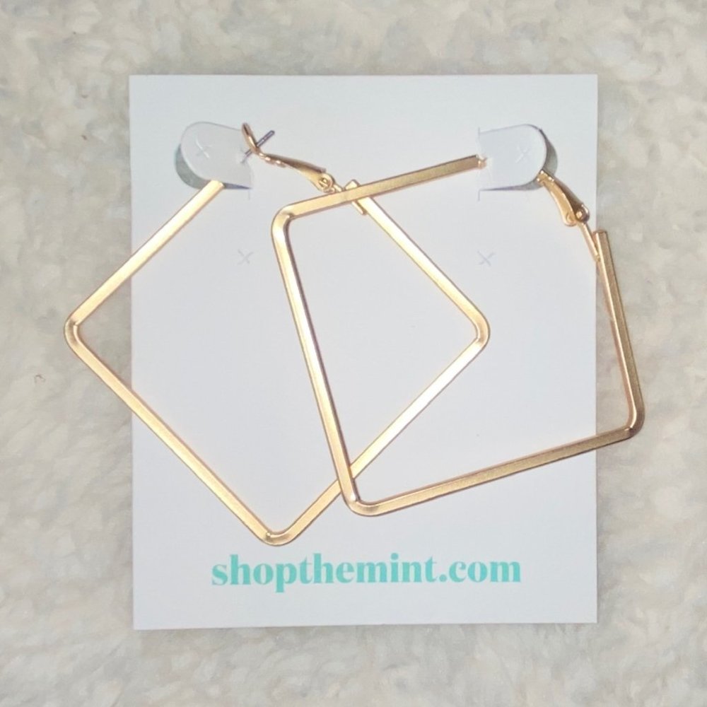Mint Julep Boutique 'Squared Away' Earrings NWT